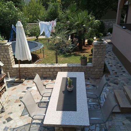 Ferienwohnung Mit 2 Schlafzimmer Oder Studio Apartment - Istrien-Fiorini Бртонигла Екстер'єр фото