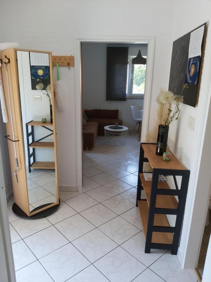 Ferienwohnung Mit 2 Schlafzimmer Oder Studio Apartment - Istrien-Fiorini Бртонигла Екстер'єр фото