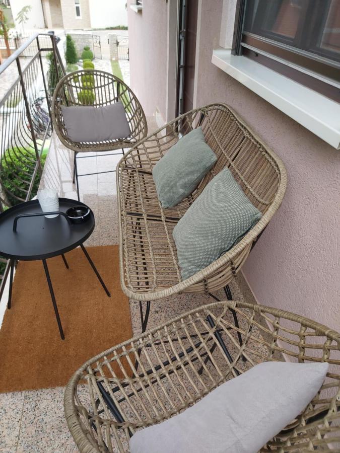 Ferienwohnung Mit 2 Schlafzimmer Oder Studio Apartment - Istrien-Fiorini Бртонигла Екстер'єр фото