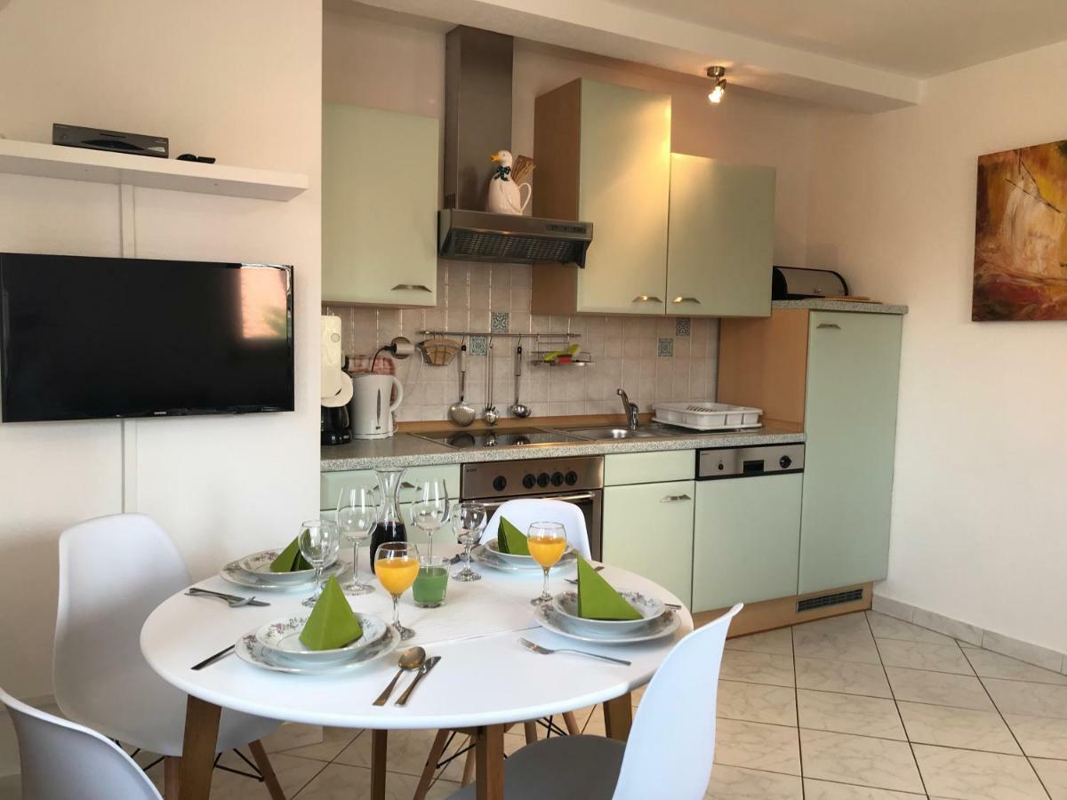 Ferienwohnung Mit 2 Schlafzimmer Oder Studio Apartment - Istrien-Fiorini Бртонигла Екстер'єр фото