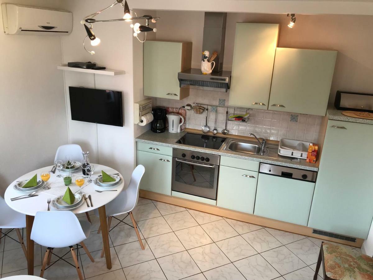Ferienwohnung Mit 2 Schlafzimmer Oder Studio Apartment - Istrien-Fiorini Бртонигла Екстер'єр фото